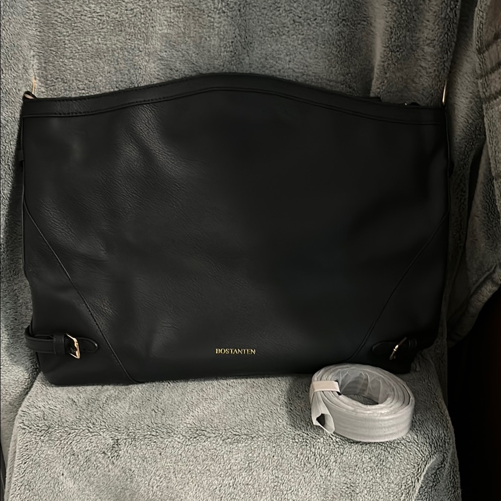 Bostanten shoulder bag, black. NWT